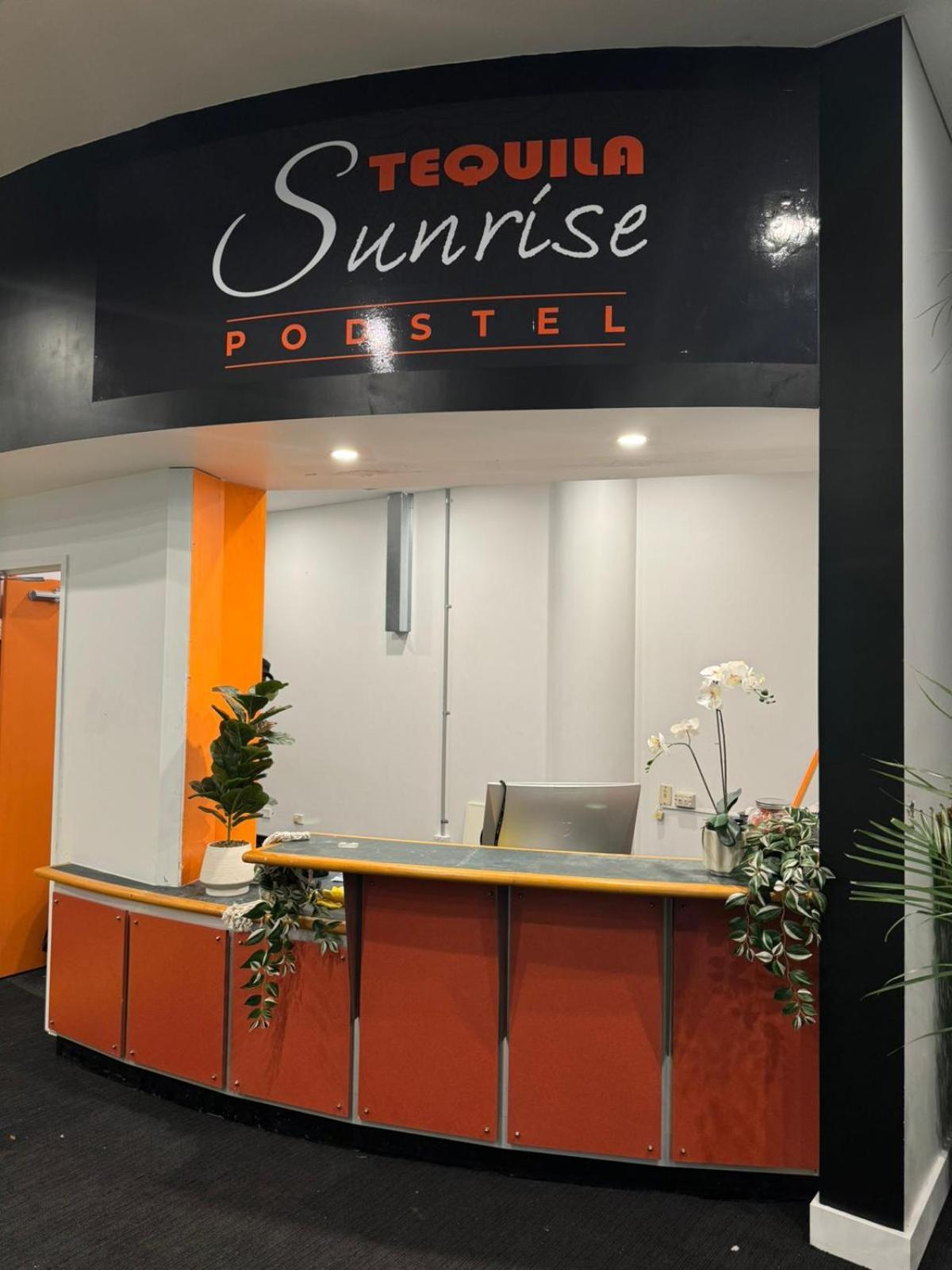 بيت شباب Tequila Sunrise Podstel غولد كوست المظهر الخارجي الصورة
