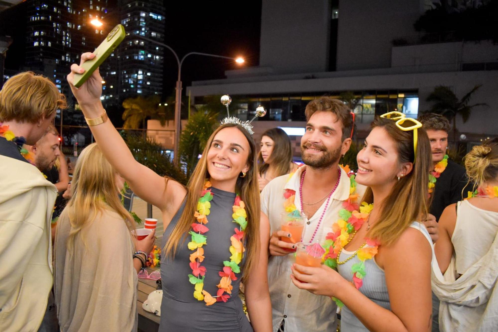 بيت شباب Tequila Sunrise Podstel غولد كوست المظهر الخارجي الصورة